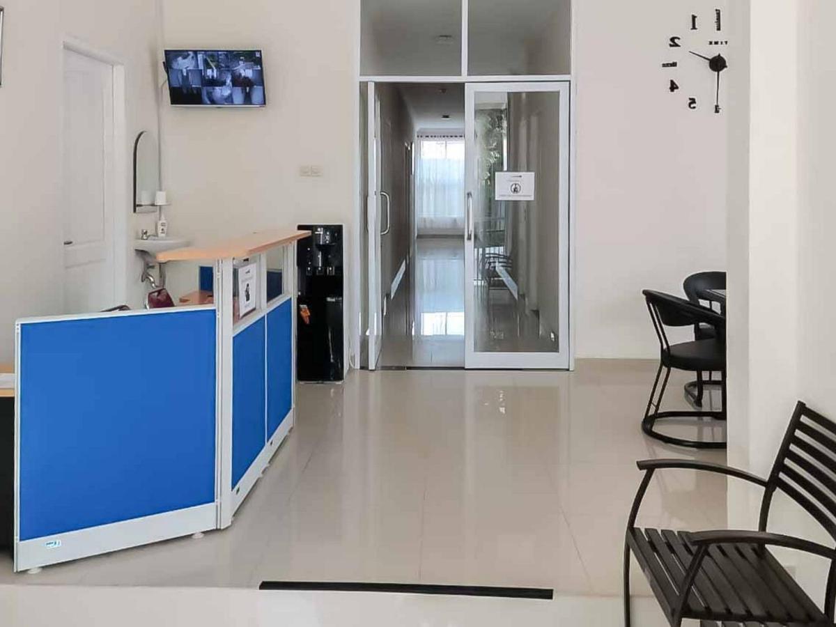 Wisma Talenta Mitra Reddoorz Джакарта Екстер'єр фото